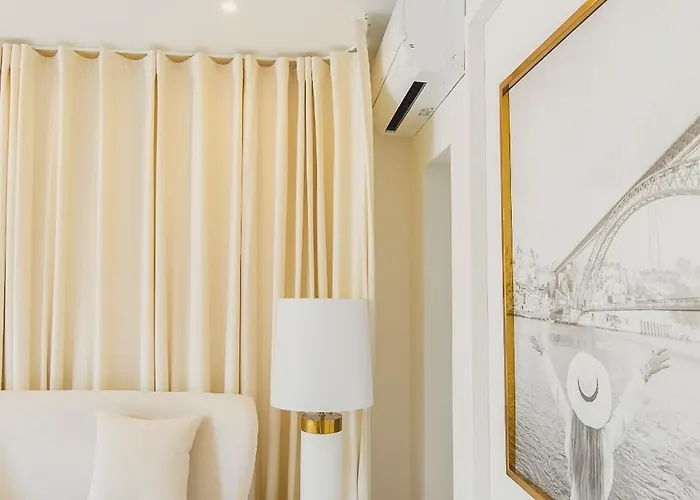 Oportoluxapartments شقة